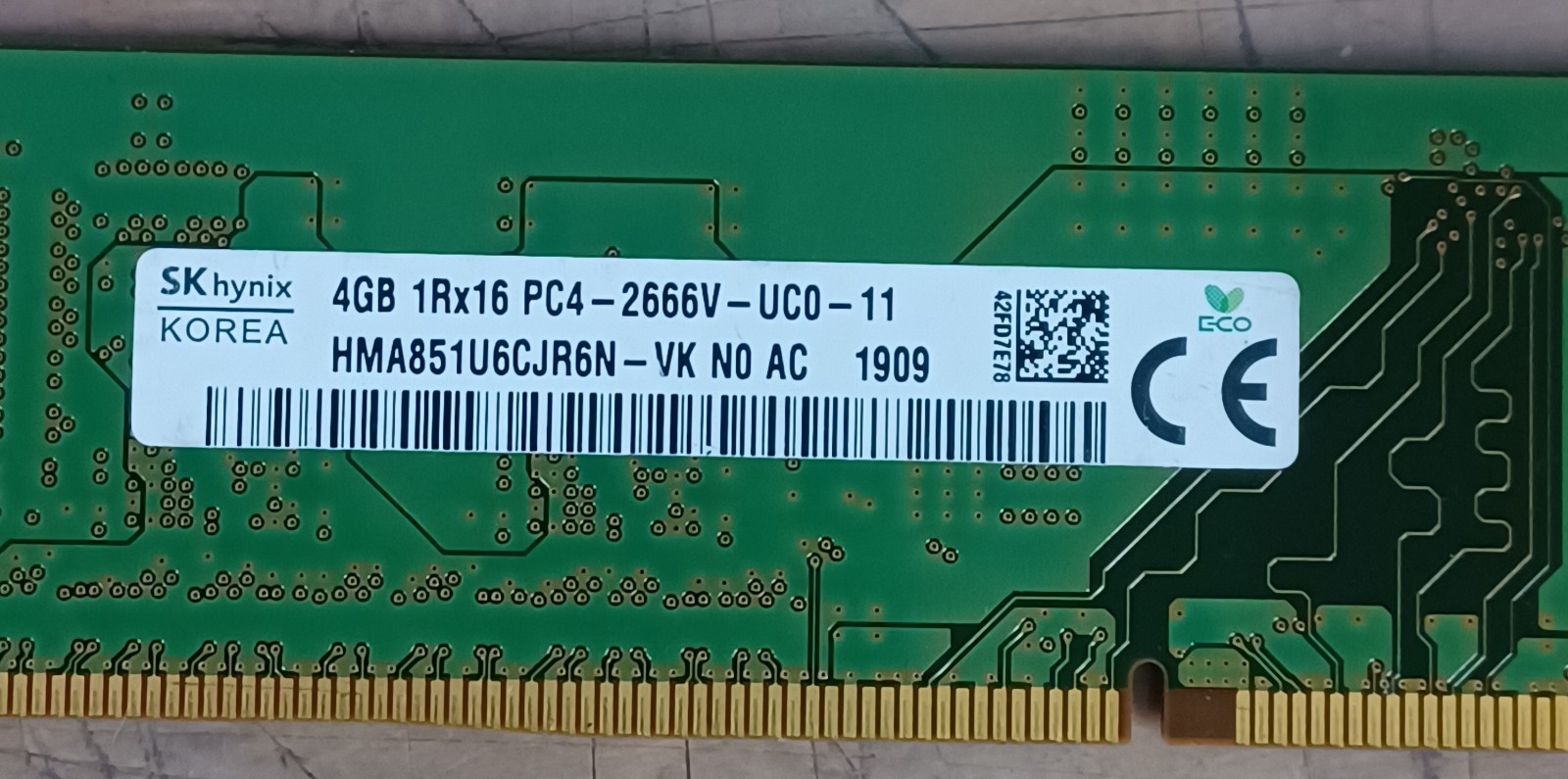 SK hynix 4GB DDR4 DIMM PC4-2666V 288-Pin RAM Module HMA851U6CJR6N-VK Desktop