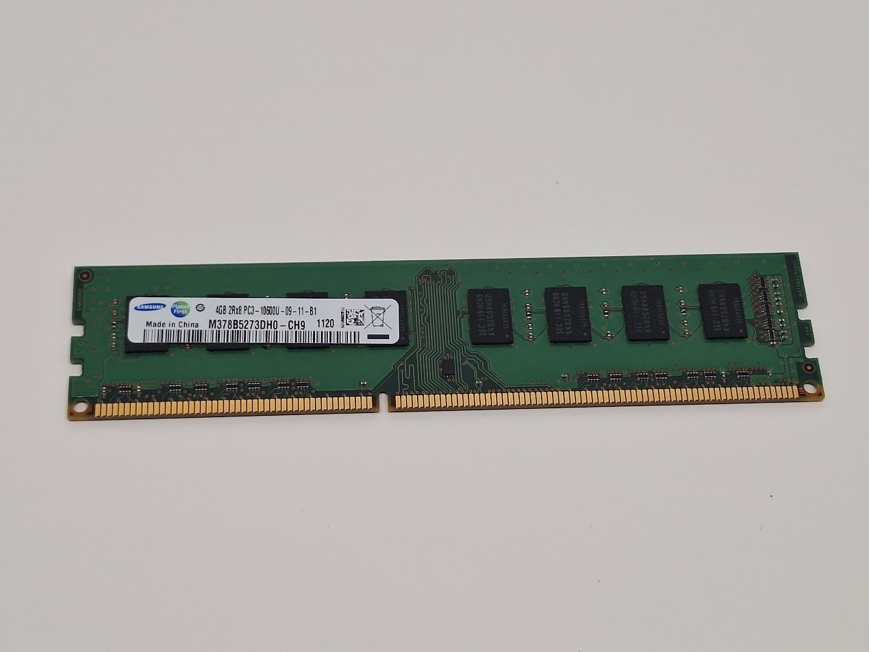 Samsung 4GB DDR3 2RX8 PC3-10600U 89Y9224 497158-D88 64Y9570 M378B5273DH0-CH9