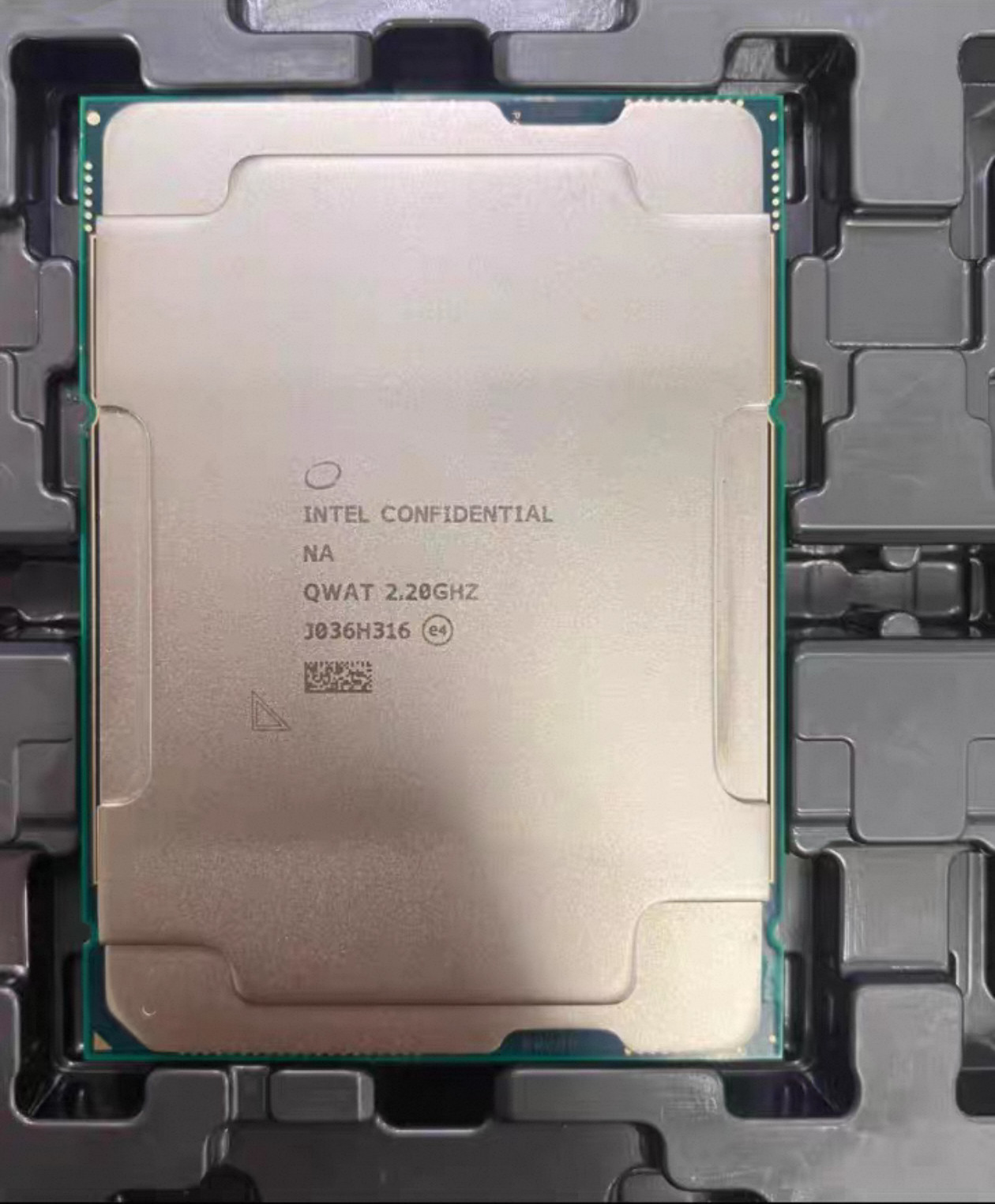 Intel Xeon Platinum 8368Q ES CPU LGA4189 QWAT/P 2.2GHz 38C/76T 57MB 270W Step6