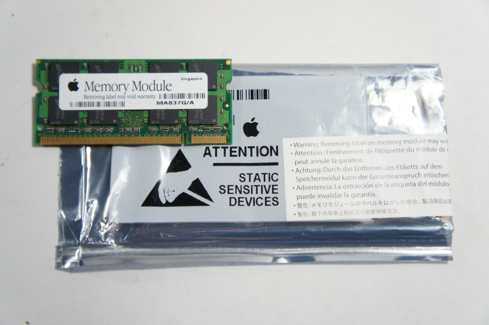 Genuine APPLE MEMORY MODULE 1GB MA837G/A, 2Rx8 PC2-5300S-555-12-E0
