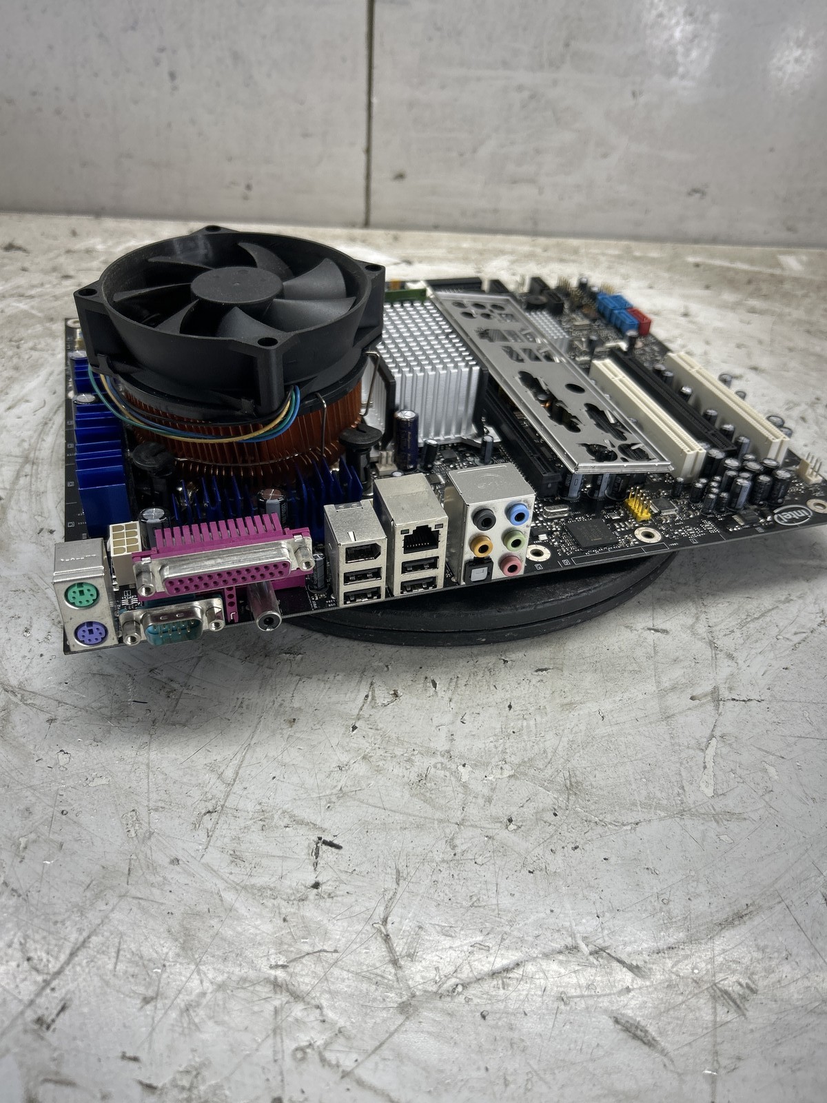 Intel Desktop Board D3025 Intel Core 2 Quad Q6600 2.40GHz 2GB NO HDD
