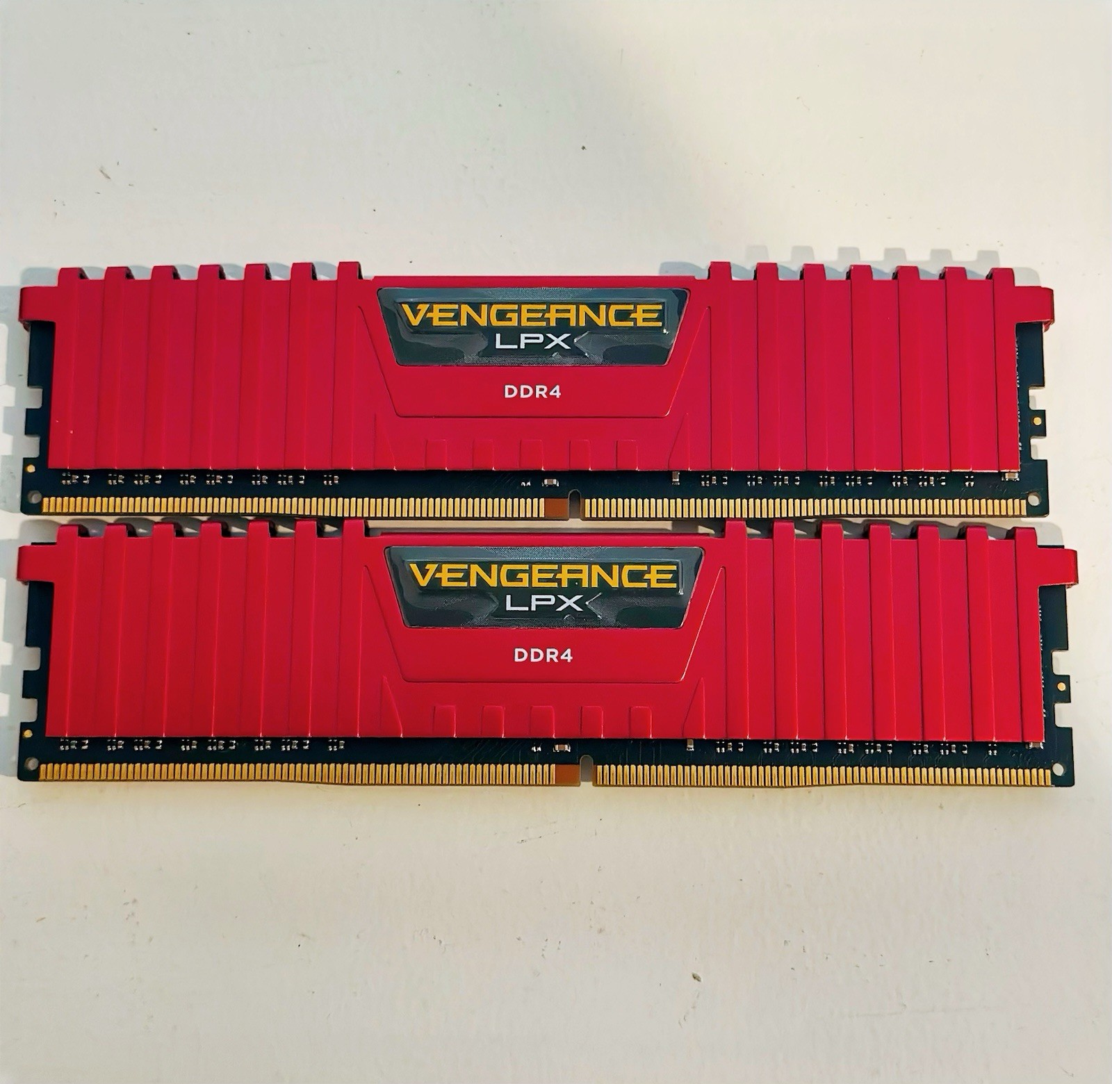 Corsair Vengeance LPX 8GB (2x4GB) DDR4-2133 DIMM 288-Pin Red CMK8GX4M2A2133C13R