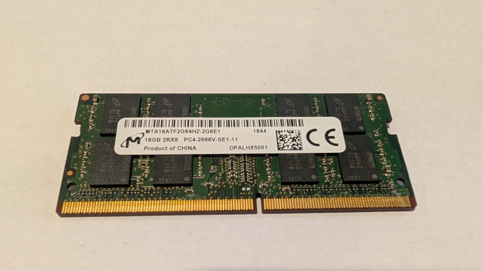 Micron 16GB DDR4 2666MHz PC4-2666V 2Rx8 SO-DIMM Laptop RAM MTA16ATF2G64HZ