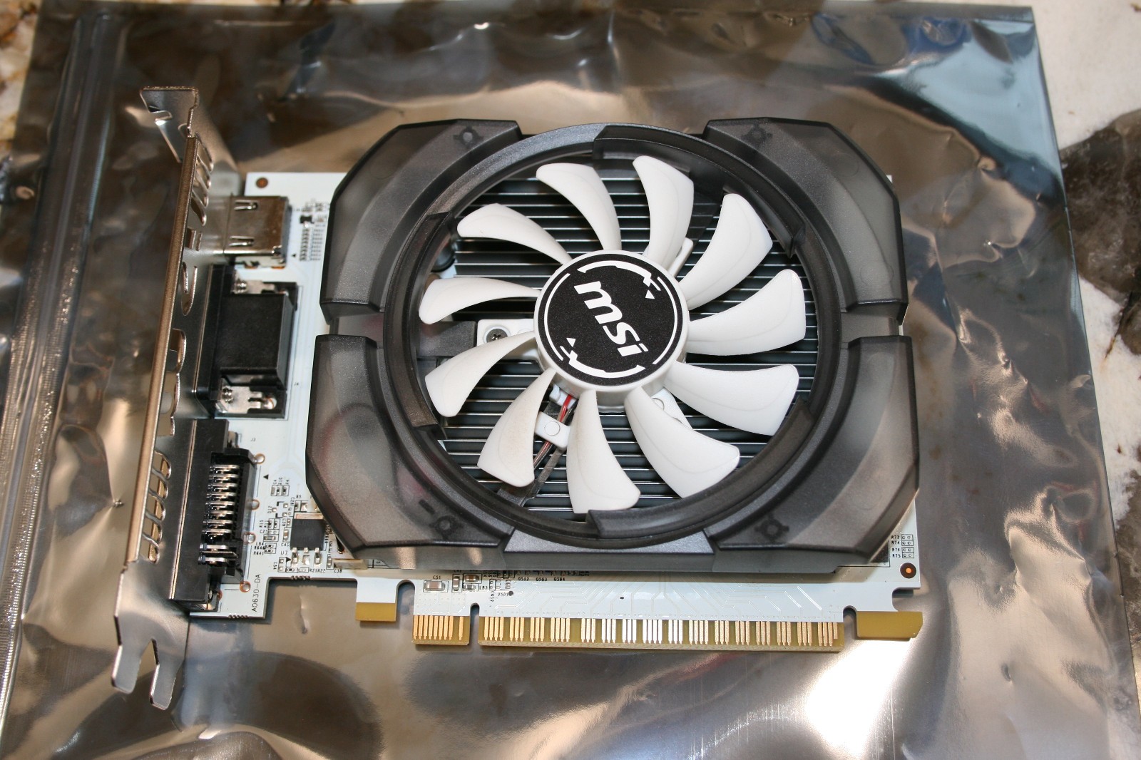 MSI Nvidia GeForce GT 730 4GB PCIe Video Card (VGA, DVI, HDMI) N730-GD3V2