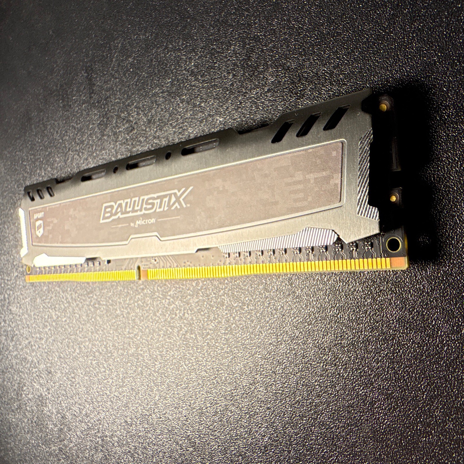 1x 8GB DDR4-3000 Ballistix Sport PC4-24000 288-Pin DIMM