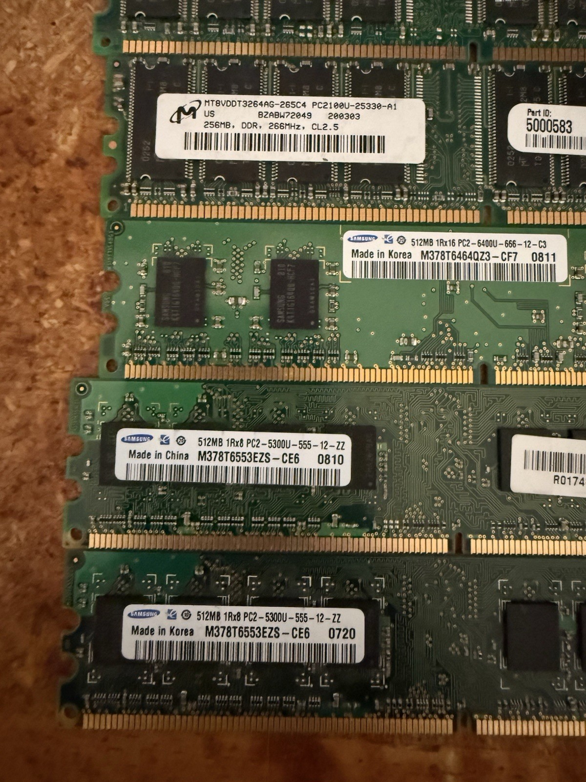 Lot of 8 MISC RAM DDR/DDR2 256/512MB Micron Samsung