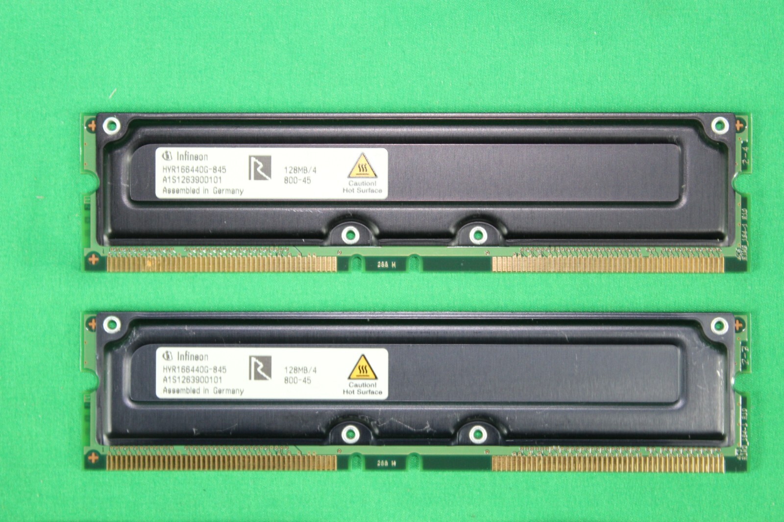 USED INFINEON GERMANY 2 X 128MB PC800-45 NON ECC, 256MB TOTAL, 128MB/4