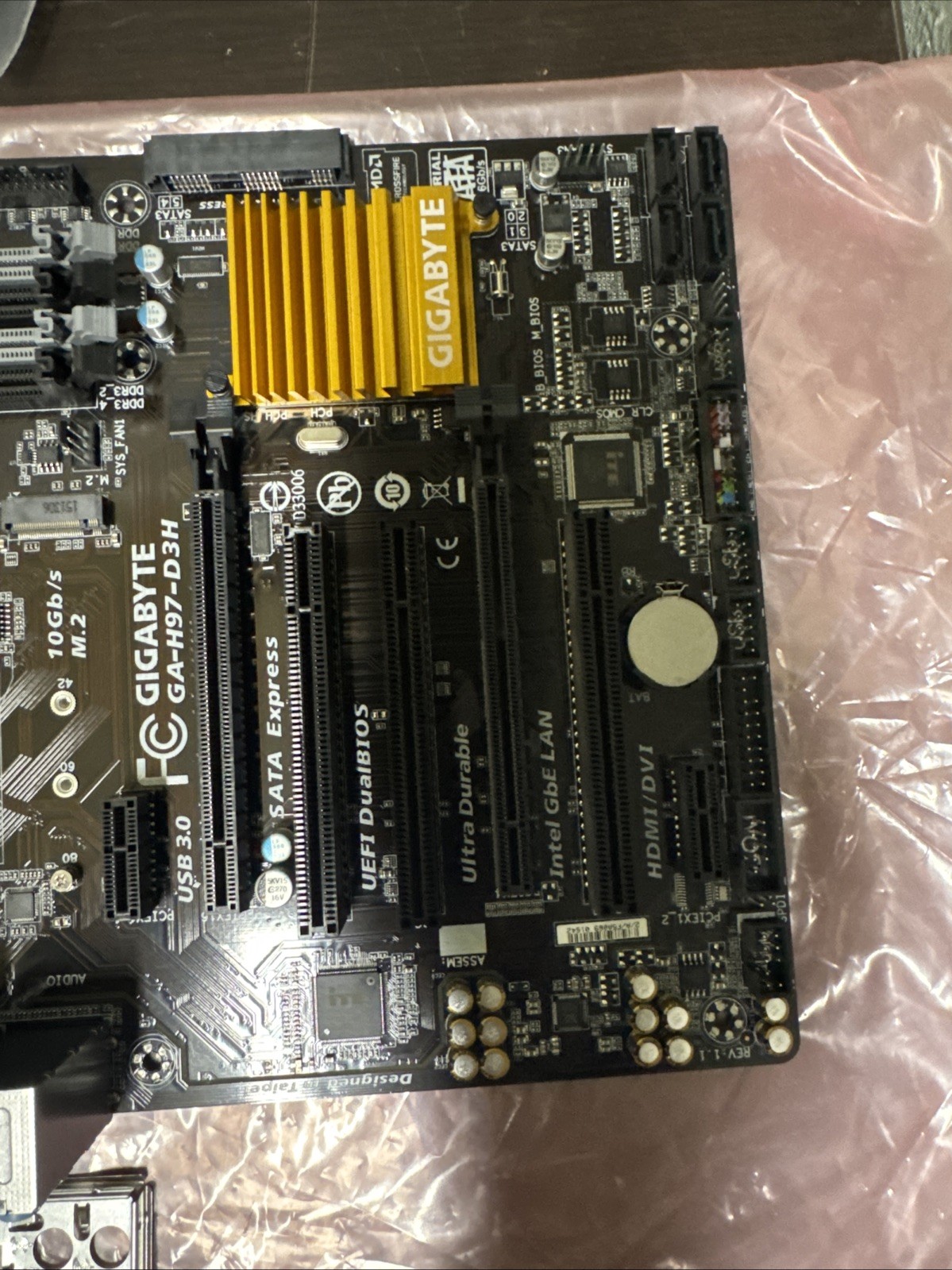 Gigabyte GA-H97-D3H Intel H97 micro ATX Sockel 1150 DDR3 Gen4 w/ I/O Plate