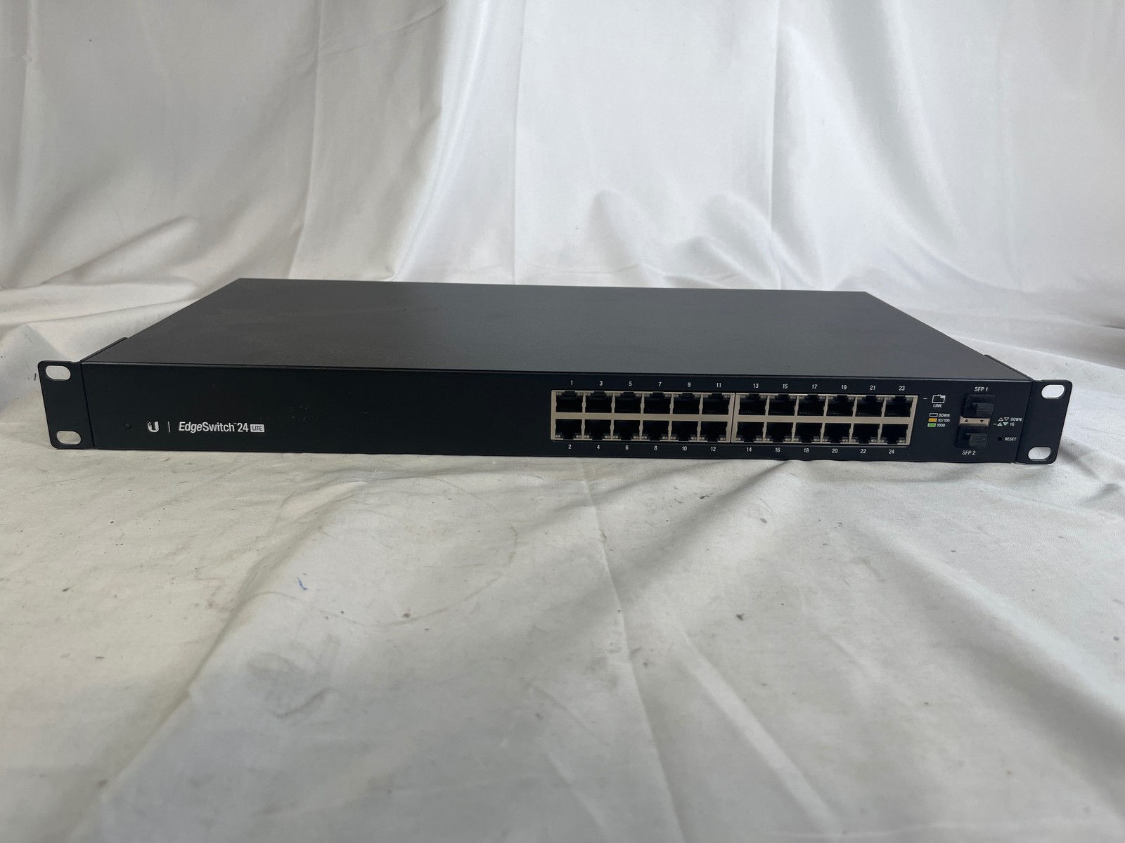 Ubiquiti EdgeSwitch ES-24-Lite 24-Port Gigabit Switch + 2 SFP