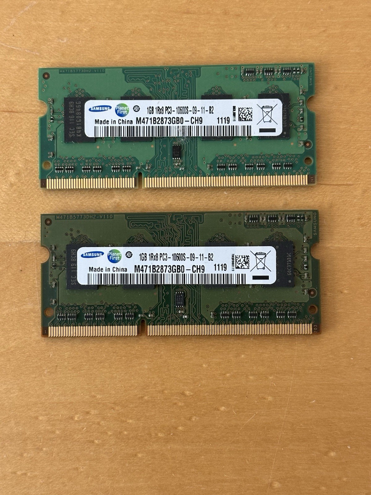 2 Samsung M471B2873GB0-CH9 1GB DDR3-1333MHz PC3-10600 204-Pin Memory Module RAM