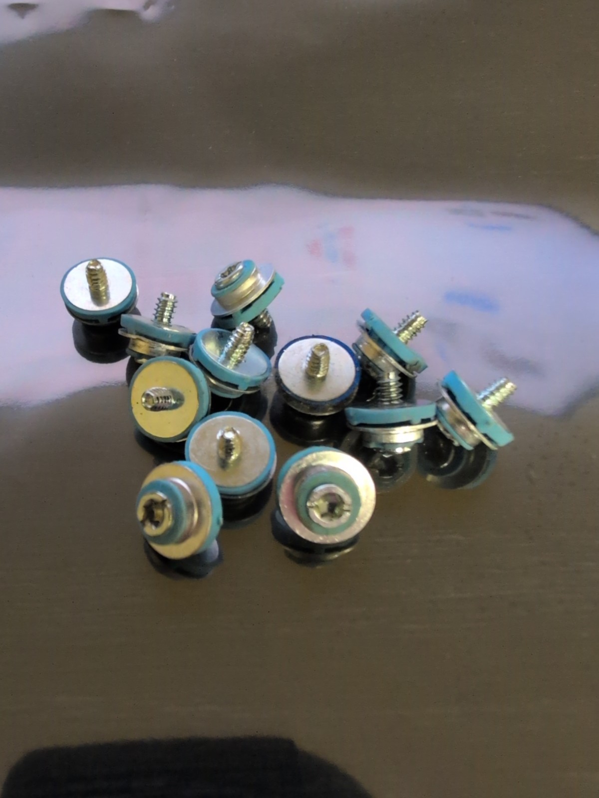 Lot of 12 HP Desktop 3.5″ Blue Hard Disk Drive HDD Mounting Screws