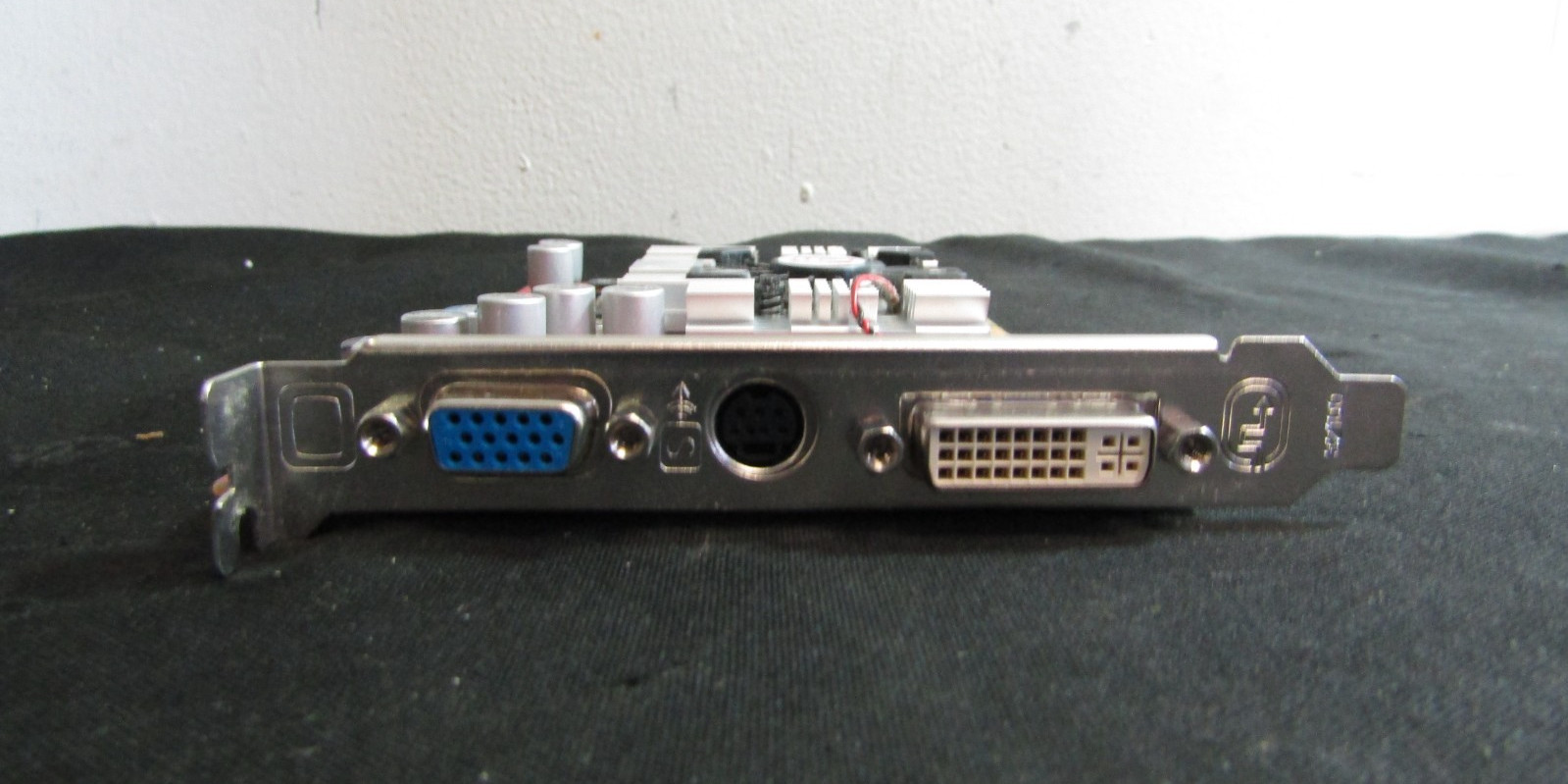 AGP ATI Radeon 9600 128MB 109-A03400-20 Collectible Video Card