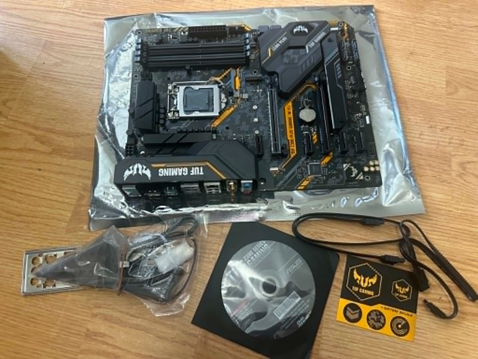 ASUS TUF Z390-PLUS GAMING WI-FI LGA1151 DDR4 PCIe 3.0 HDMI USB 3.1 Gaming