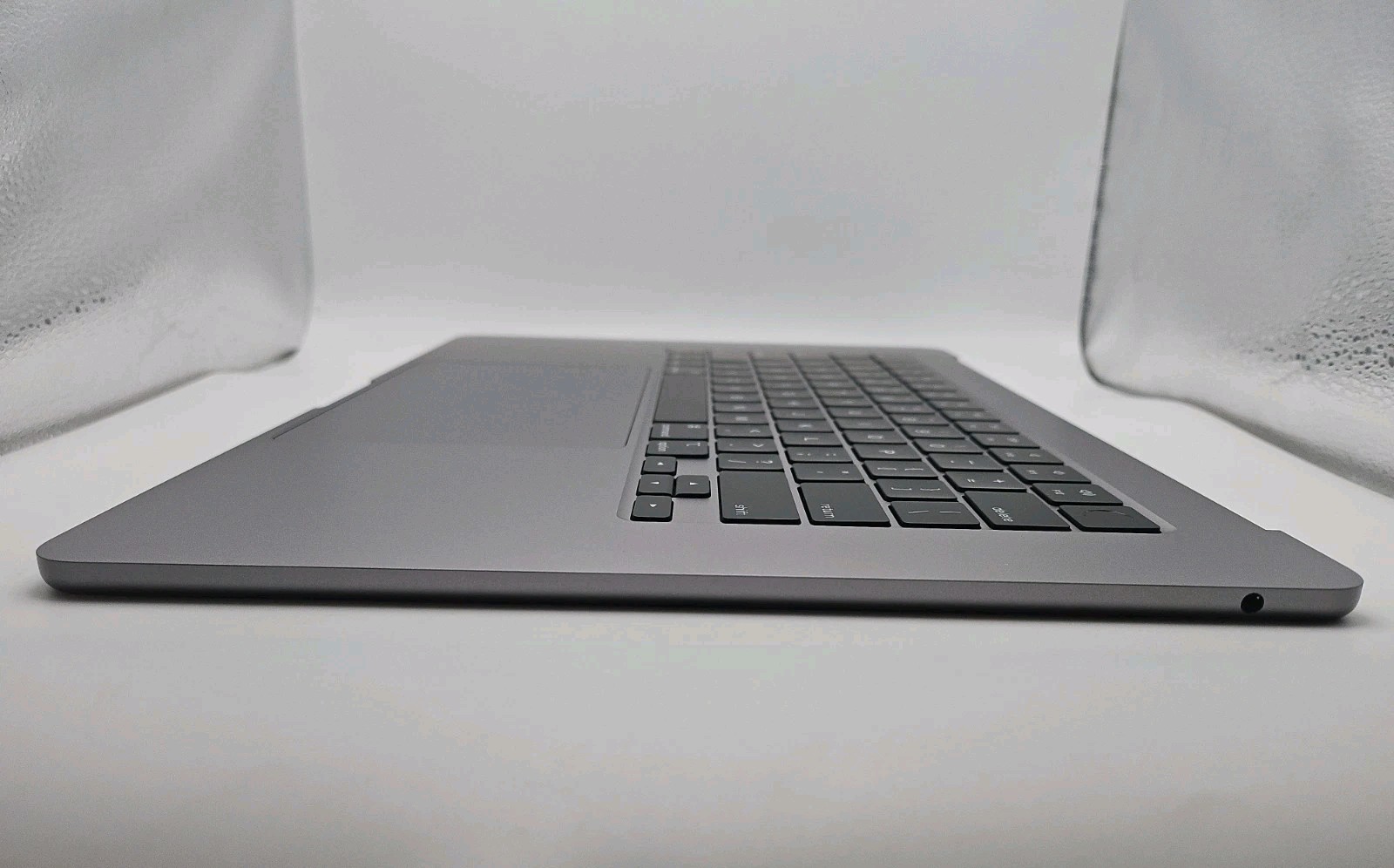 Apple MacBook Air A3114 Space Gray 15″ Chassis Used Replacement Part