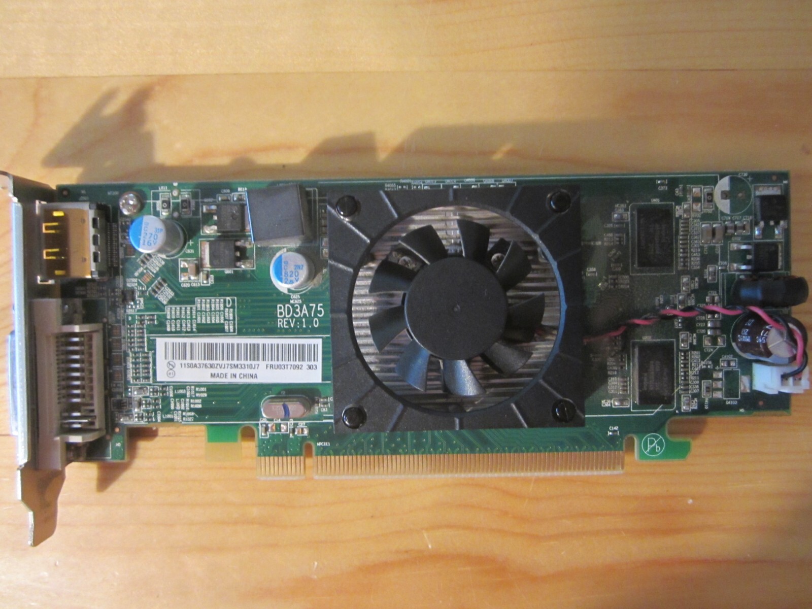 Lenovo AMD Radeon FRU-03T7092 HD7450 1GB DP DVI Low Profile Video Card