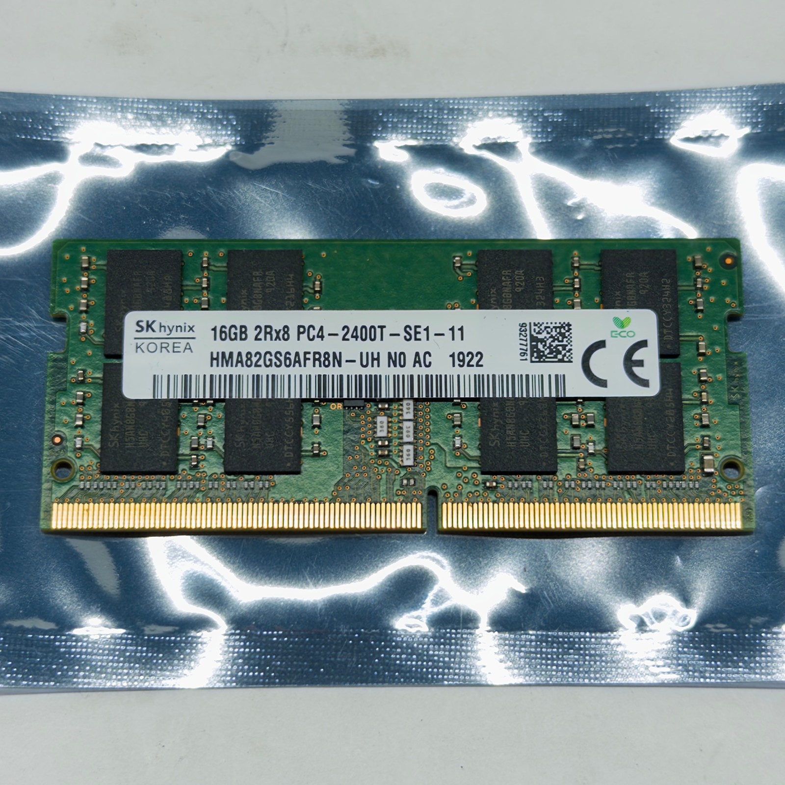 SK Hynix 16GB (1x) DDR4 2400MHz CL17 2Rx8 PC4 SODIMM Laptop RAM HMA82GS6AFR8N