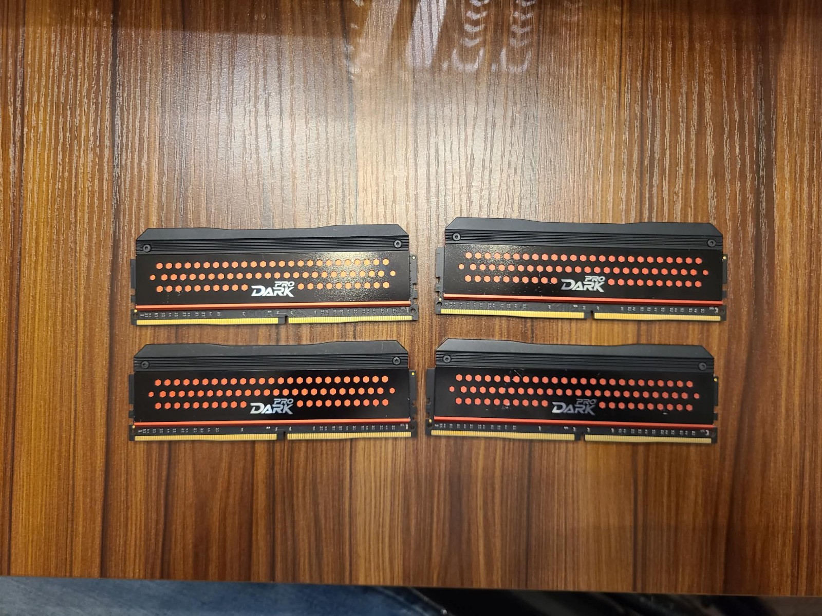 TeamGroup T-Force DARK Pro 32GB (4x8GB) DDR4 3000 (PC4 24000) CL 15-15-15-35