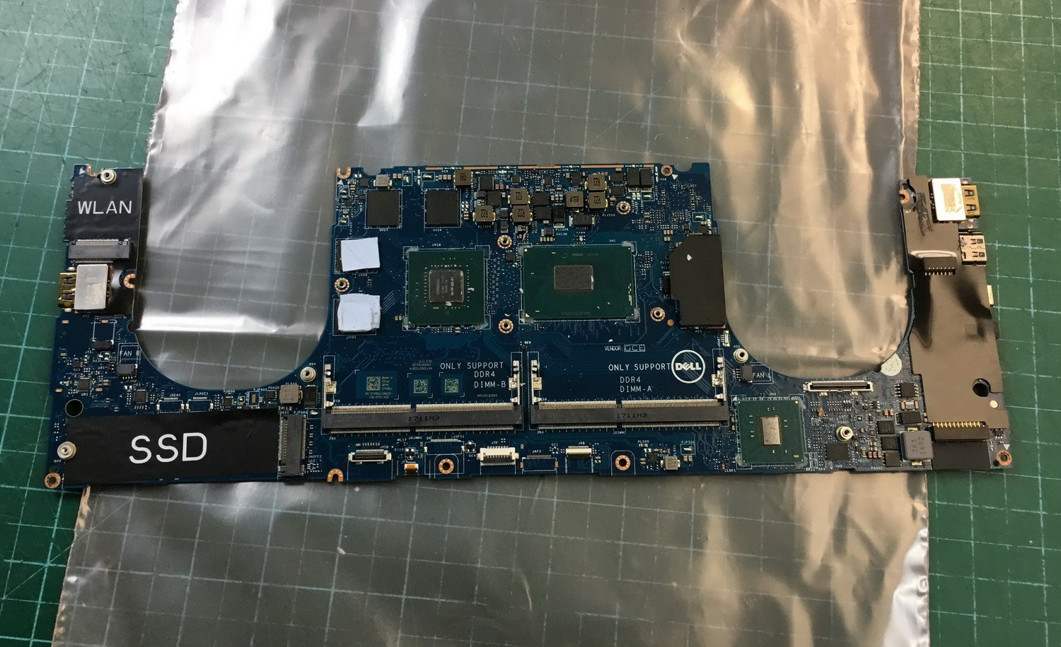 DELL XPS 9560 Motherboard i7-7700HQ 2.80Ghz NVIDIA GTX 1050 YH90J LA-E331P