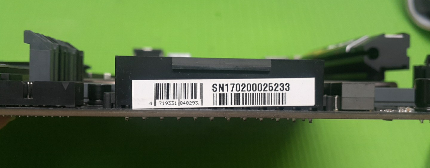 Gigabyte GA-X99P-SLI LGA2011-3 X99 ATX DDR4 w i7-6800K I/O plate NO Ram