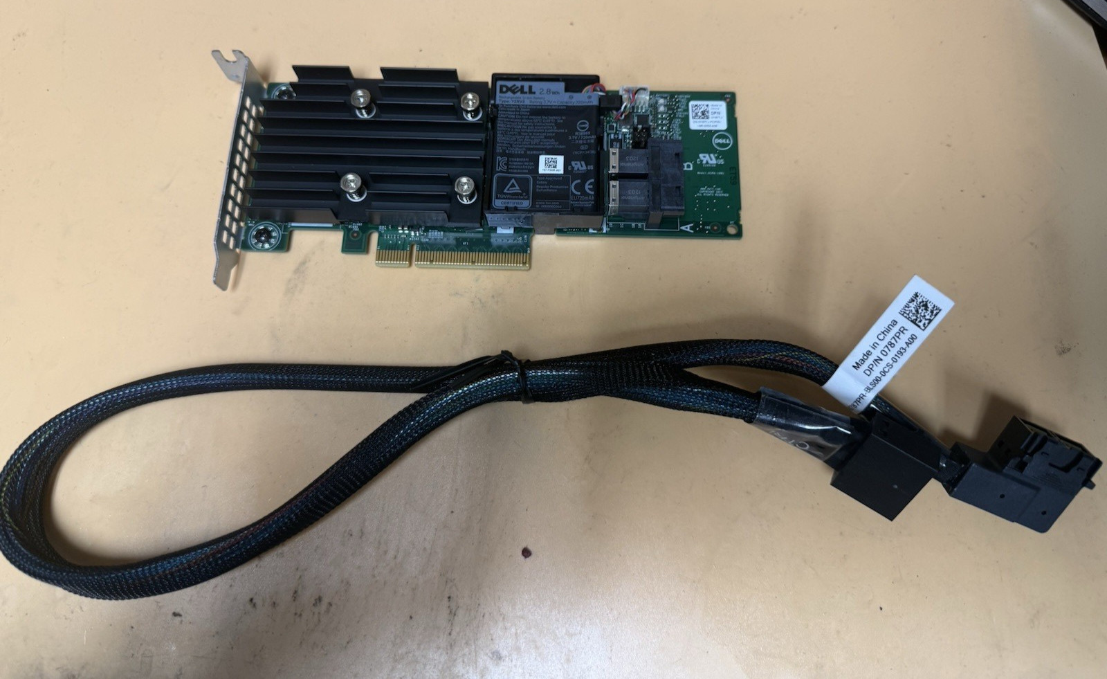 DELL PERC H740P 8-PORT 12GB/S SAS RAID CONTROLLER 01M71J Low Profile W/ CABLE