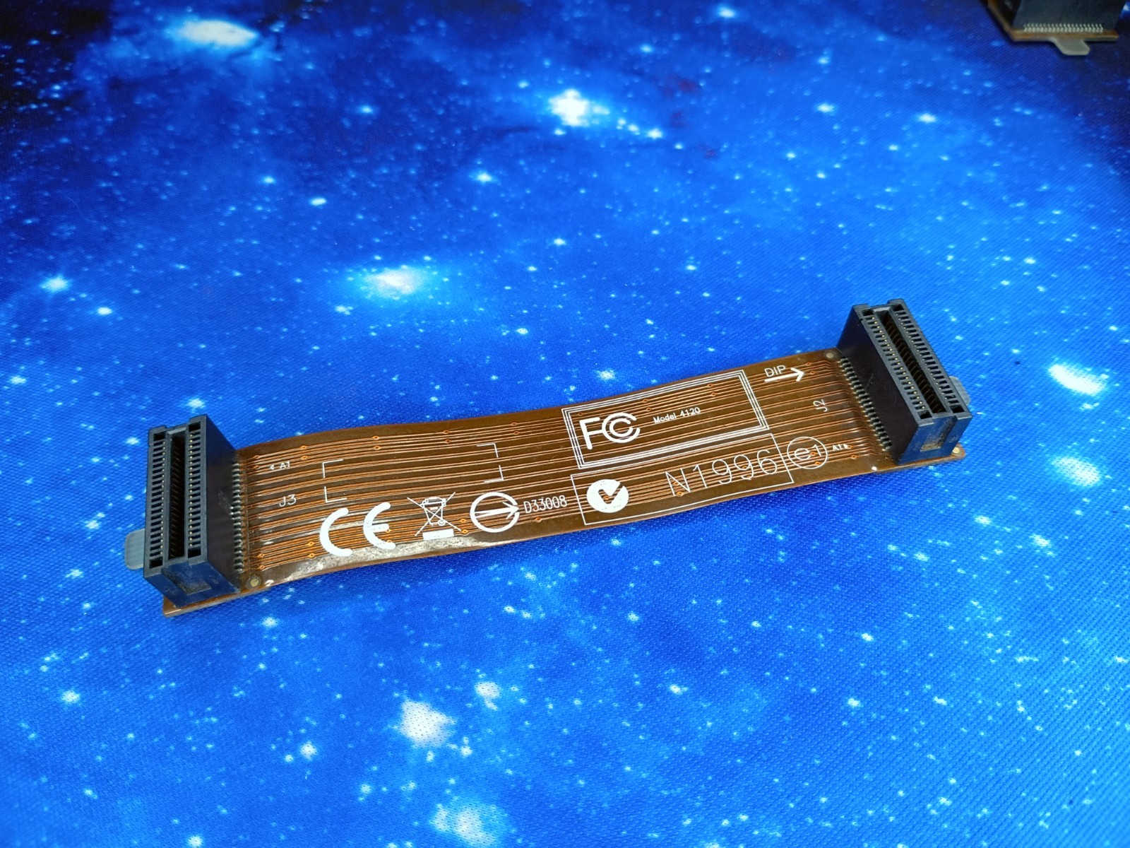New 4 inch MSI Multi-GPU Cross Fire Video Link Card. Model 4120 SLI