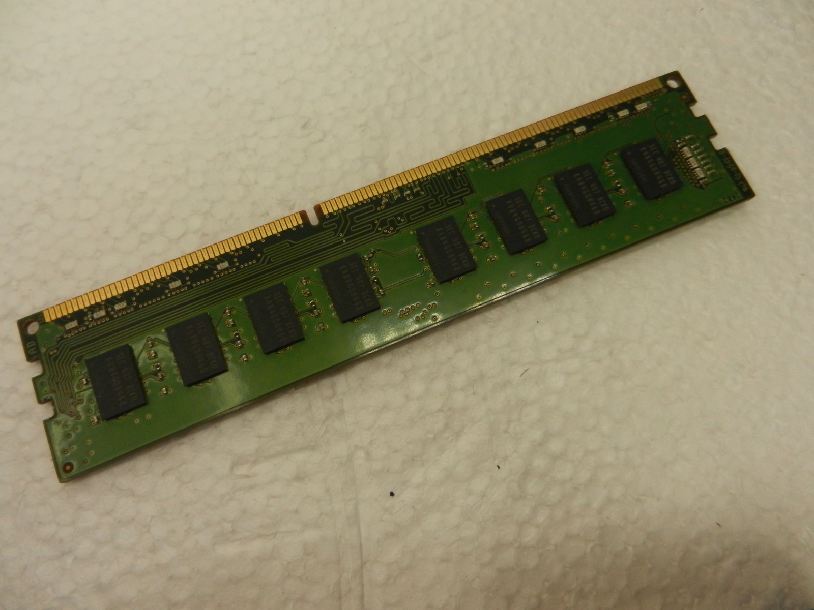 Samsung 8GB 2Rx8 PC3-12800U DDR3-1600MHz Desktop RAM M378B1G73DB0-CK0