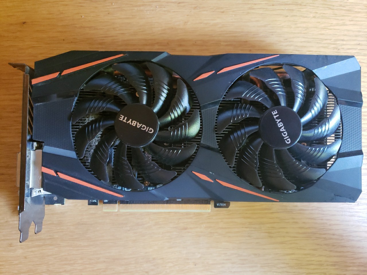 Apple Mac Pro EFI flashed GIGABYTE Radeon RX 570 Gaming 4GB