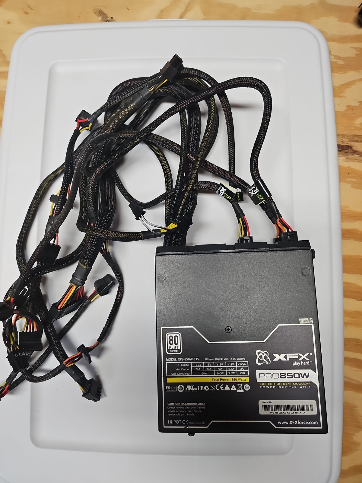 XFX XPS-850W-3X3 850 WATT MODULAR POWER SUPPLY