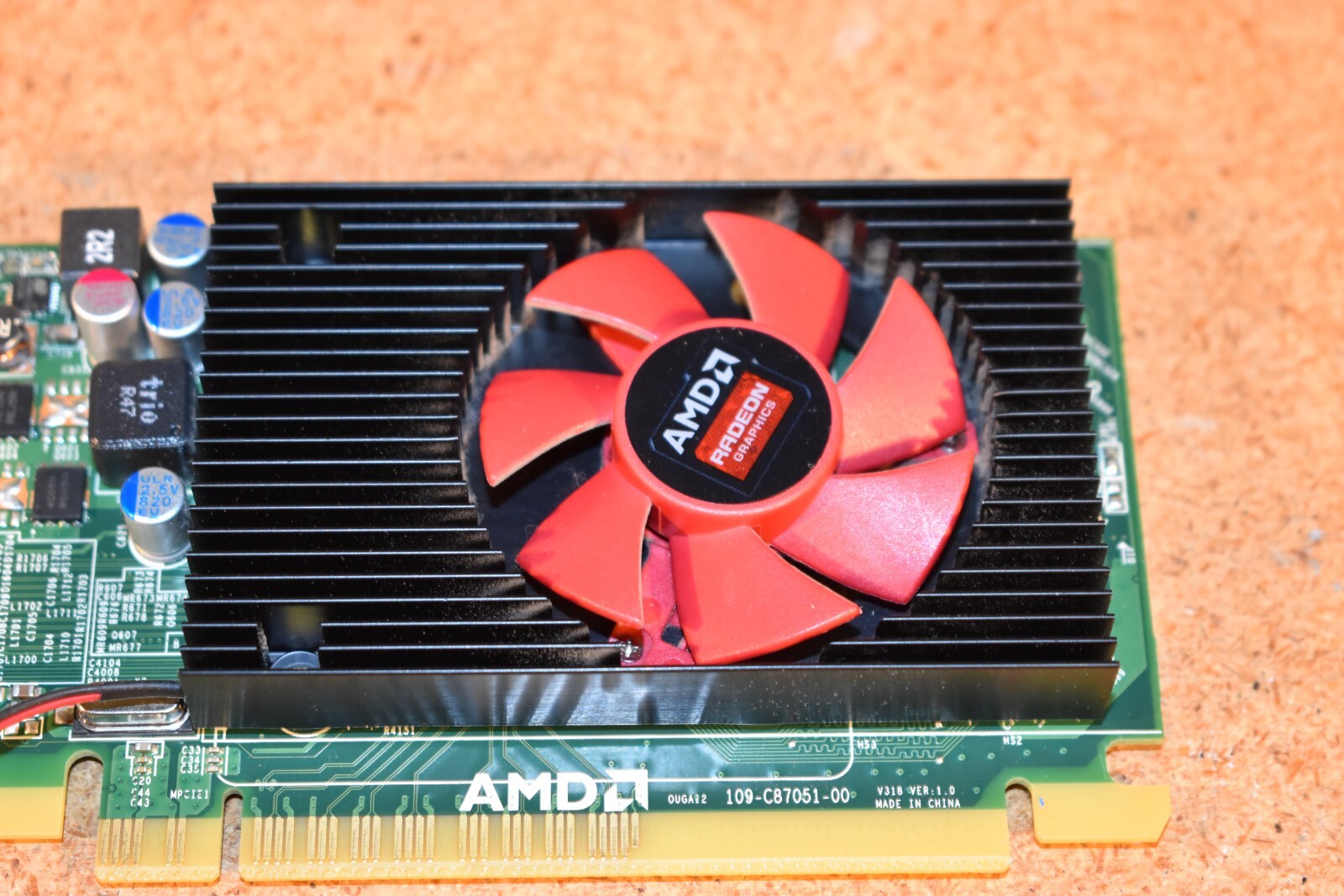 Dell AMD Radeon R5 340X 2GB GDDR3 PCIe DVI DP Low Profile Graphics Card 0X0CVJ