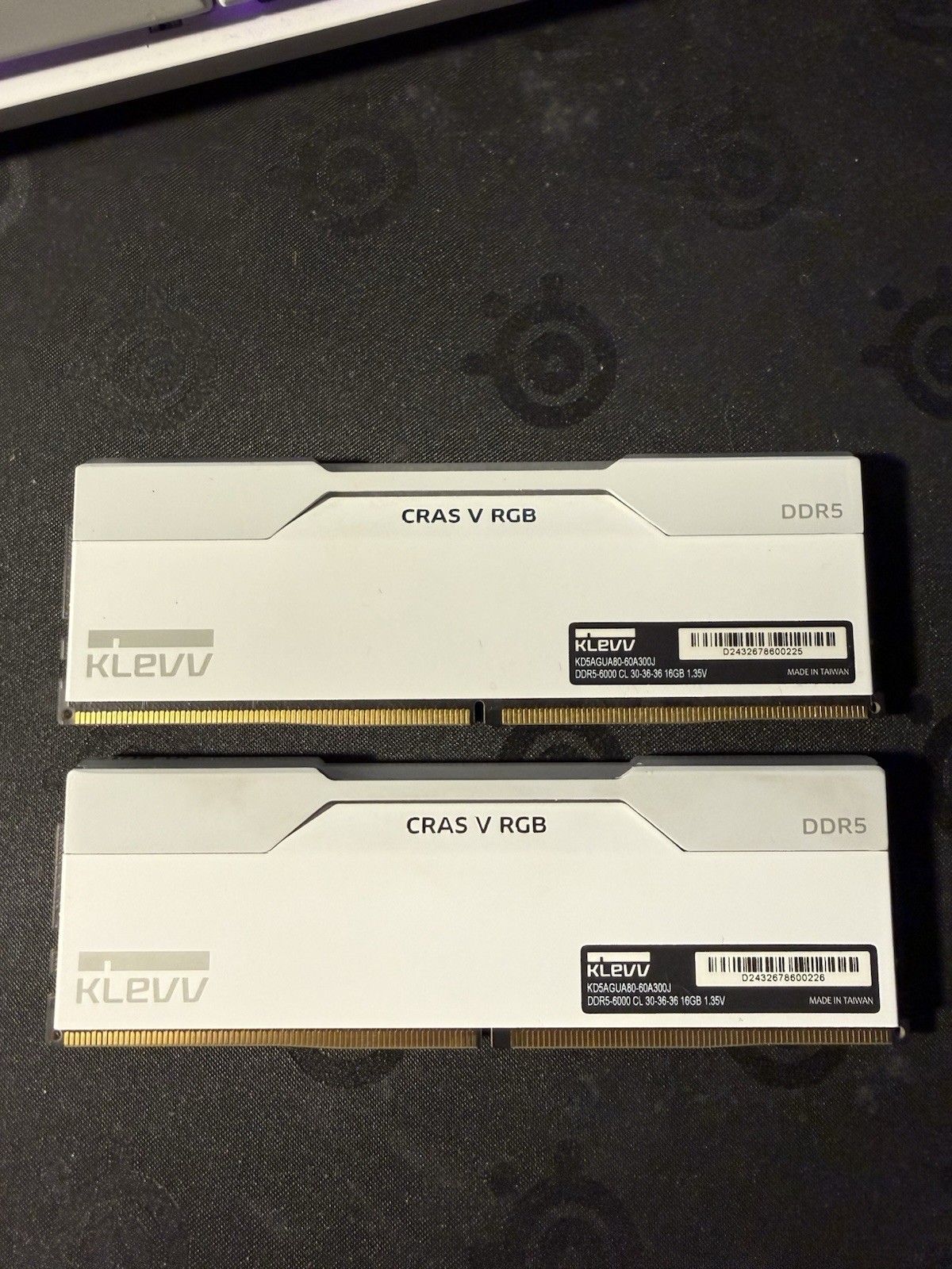 Klevv CRAS V RGB 32GB (2 x 16GB) DDR5 6000Mhz CL30 White KD5AGUA80-60A300J