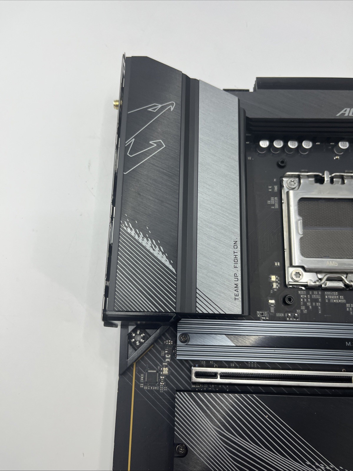Gigabyte B650 AORUS ELITE AX AM5 ATX Motherboard DDR5 WiFi 6E PCIe 5.0 M.2 (2)
