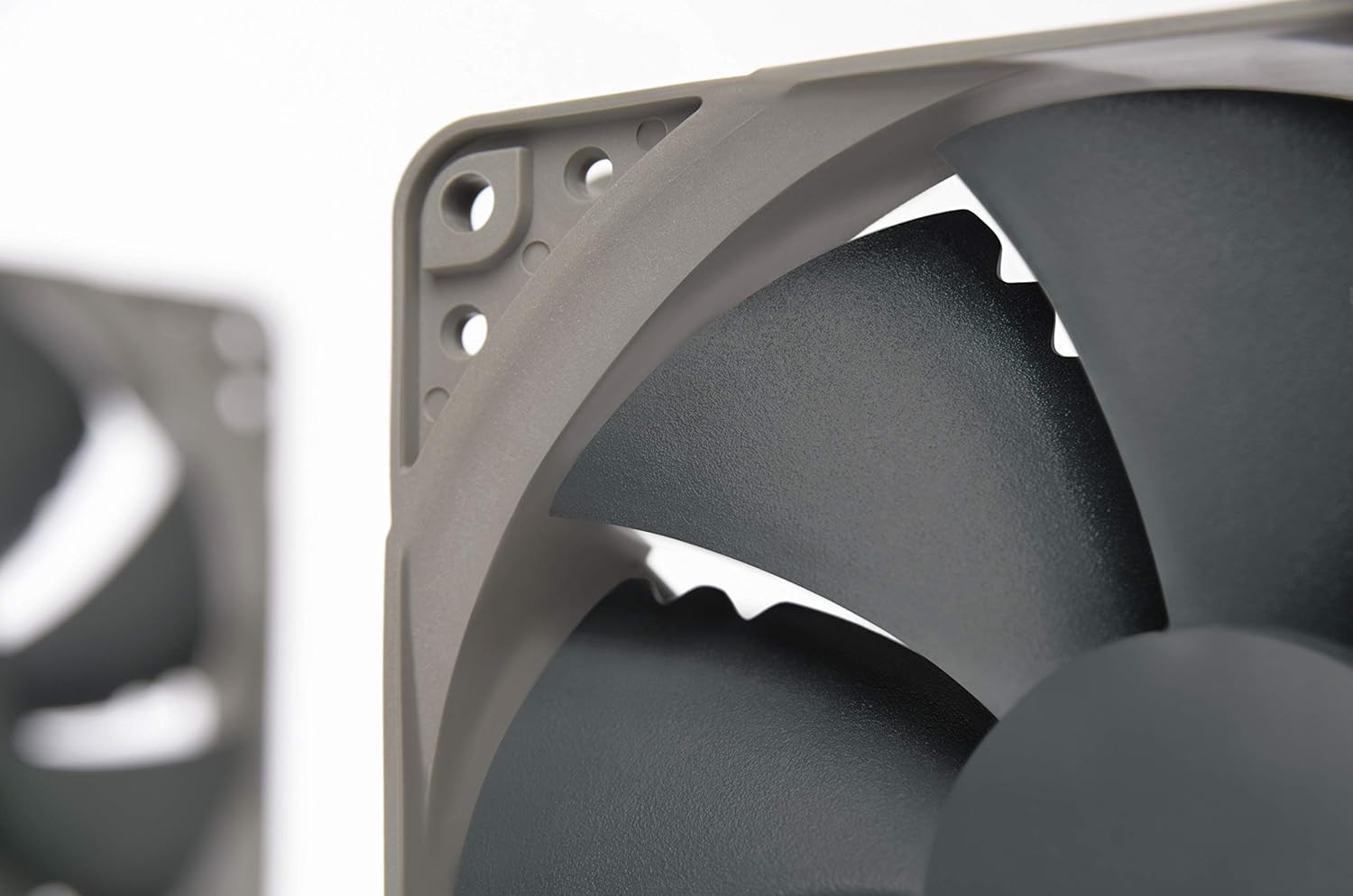 NF-P12 Redux-900, Ultra Quiet Silent Fan, 3-Pin, 900 RPM (120Mm, Grey)