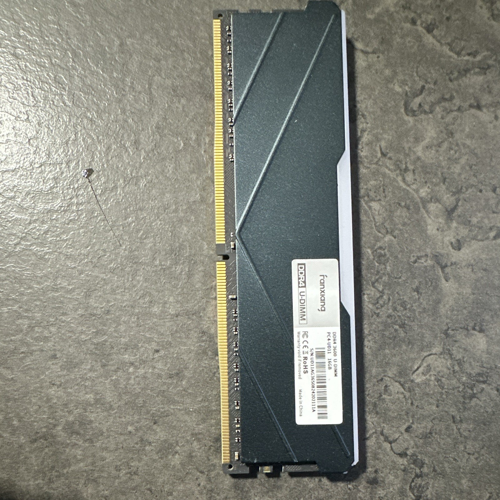 fanxiang 16GB DDR4-3200 PC4-25600 288-Pin UDIMM Desktop RAM Non-ECC