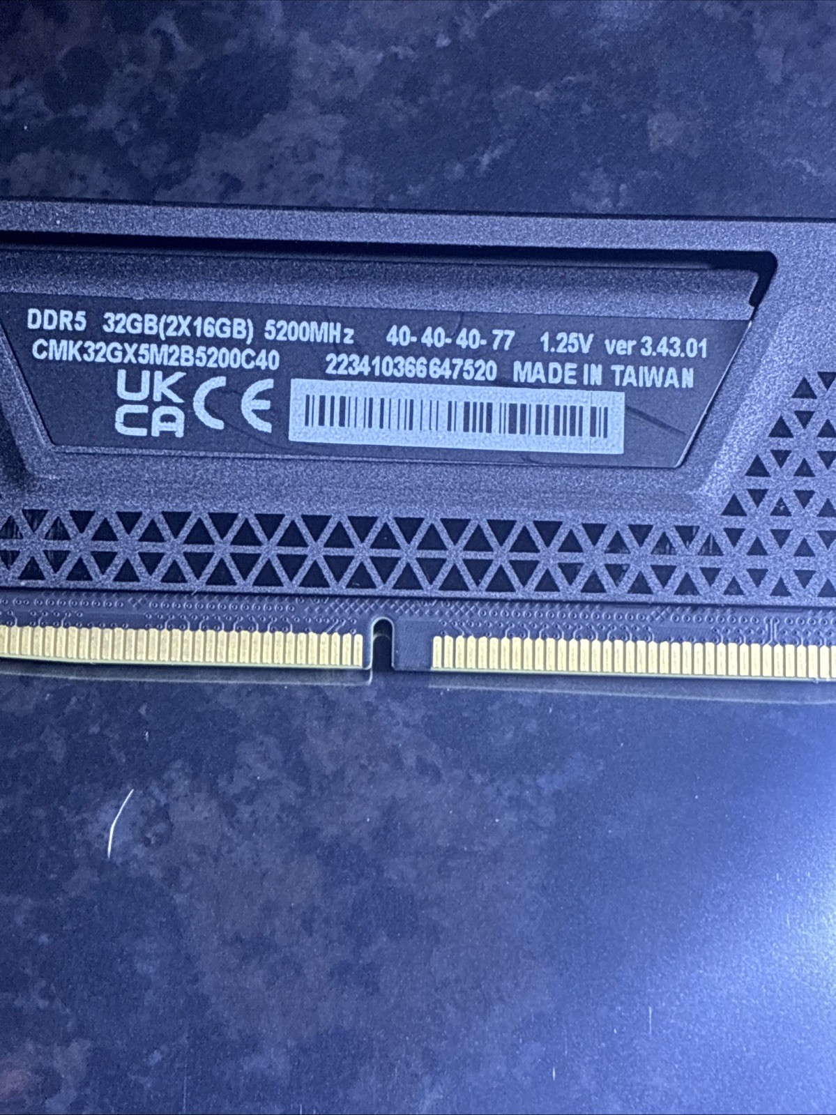 Corsair Vengeance Single Stick 16GB DDR5 5200 UDIMM CMK32GX5M2B5200C40