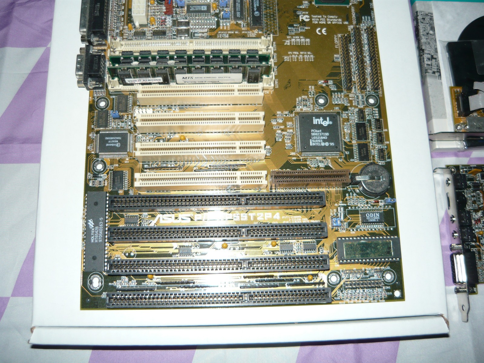 Vintage Rare Asus P/I-XP55T2P4 Motherboard with PCI-AS300 Kit AMD K6-2+ 400 Used