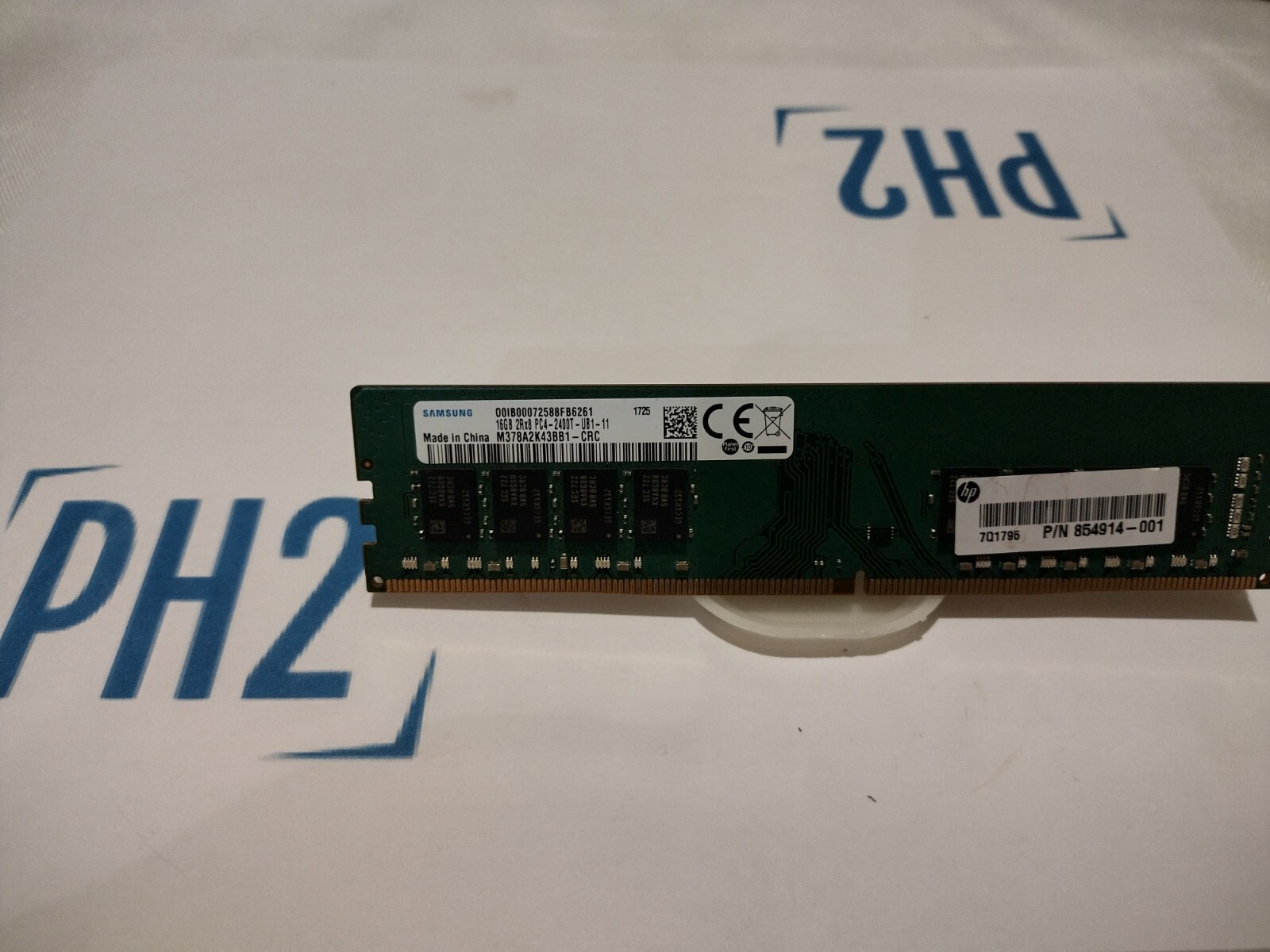 HPE Genuine 854914-001 M378A2K43BB1-CRC 16GB 2RX8 DDR4 2400MHz PC4-19200