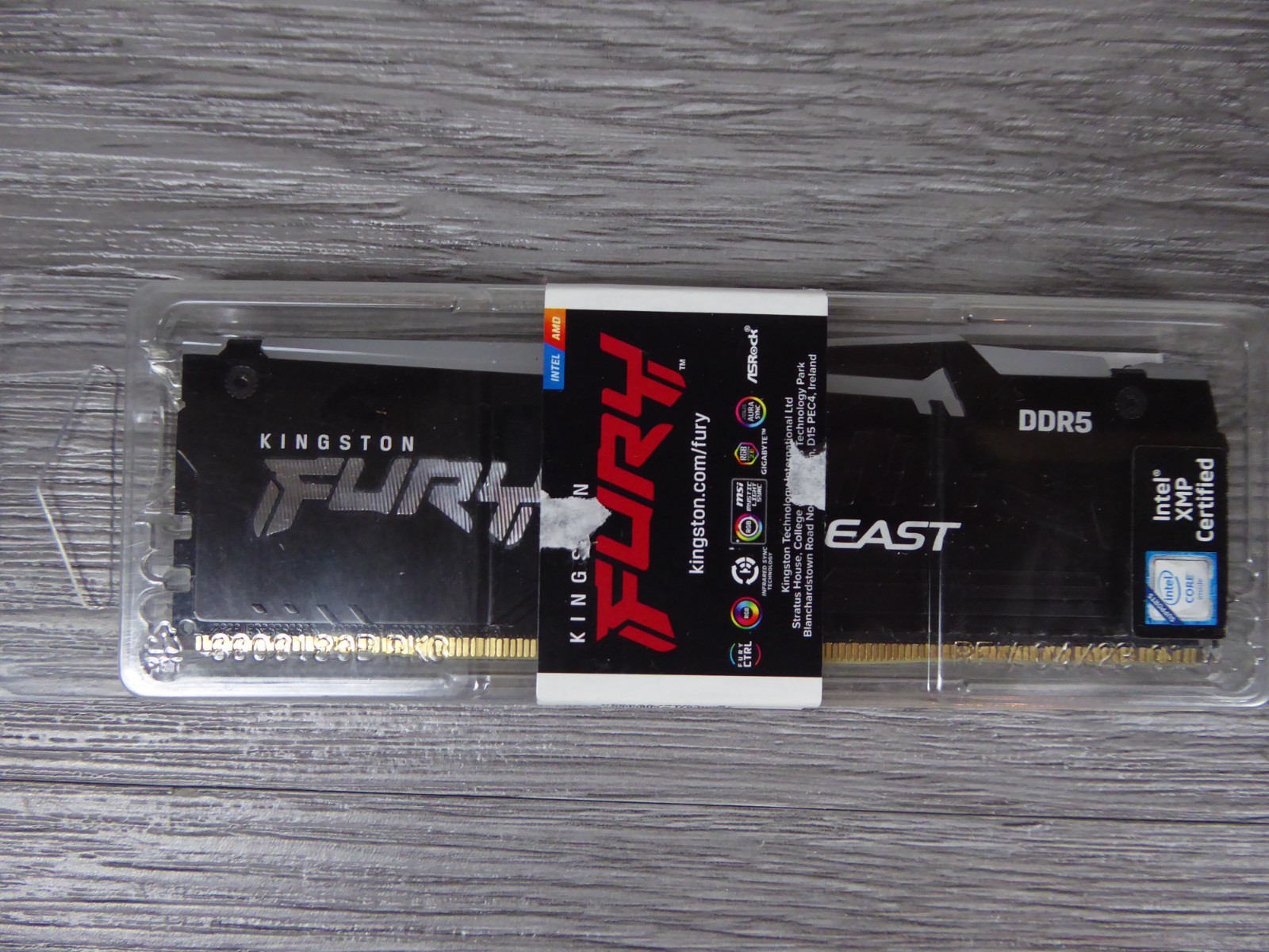 Kingston Fury Beast DDR5 RGB 8GB 5200MT/s DDR5 CL40 DIMM Desktop Gaming Memory