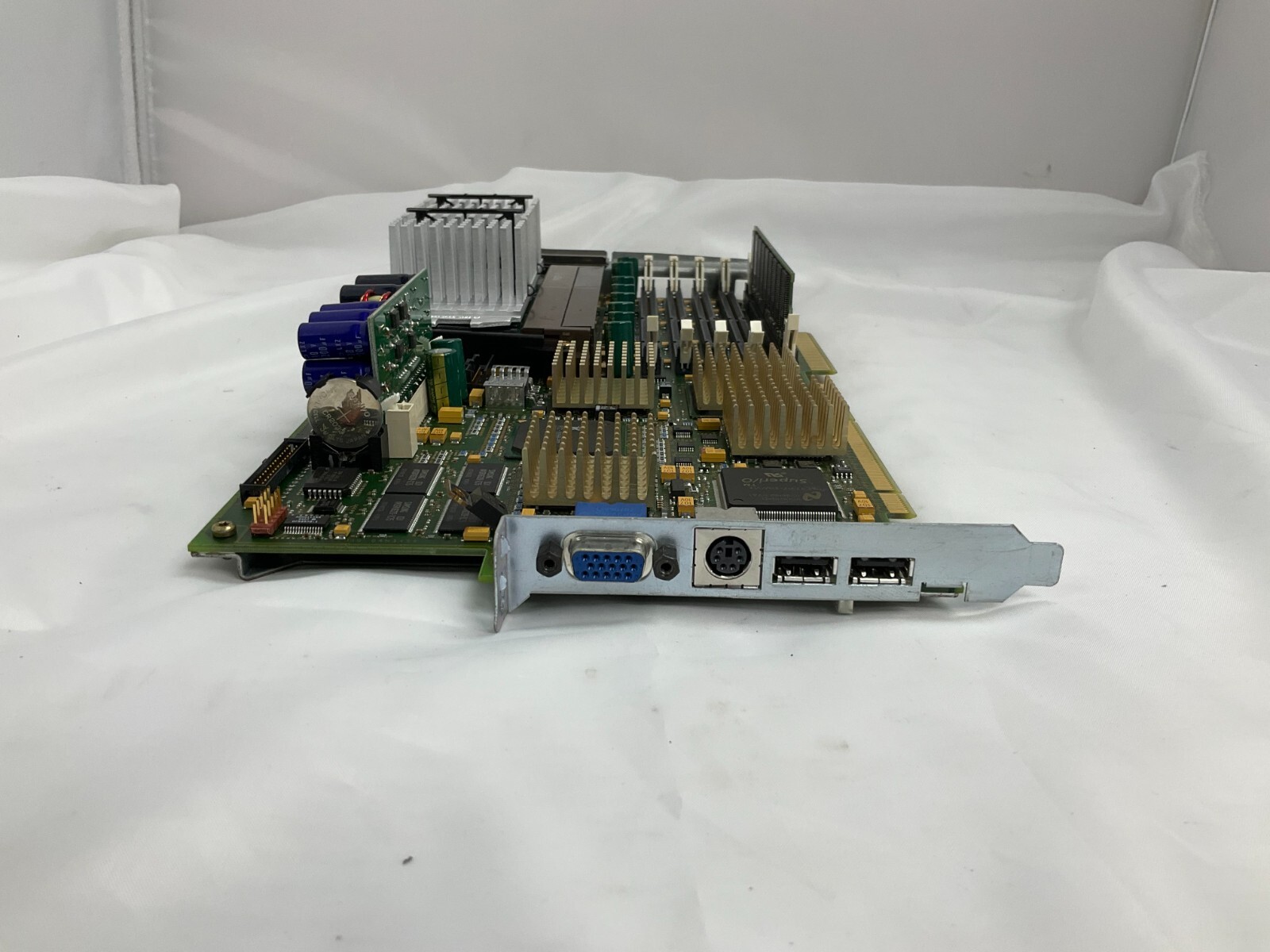 IBM 04N7104 9406 FC# 2890 700MHz PCI Integrated Netfinity Server (2890-001)