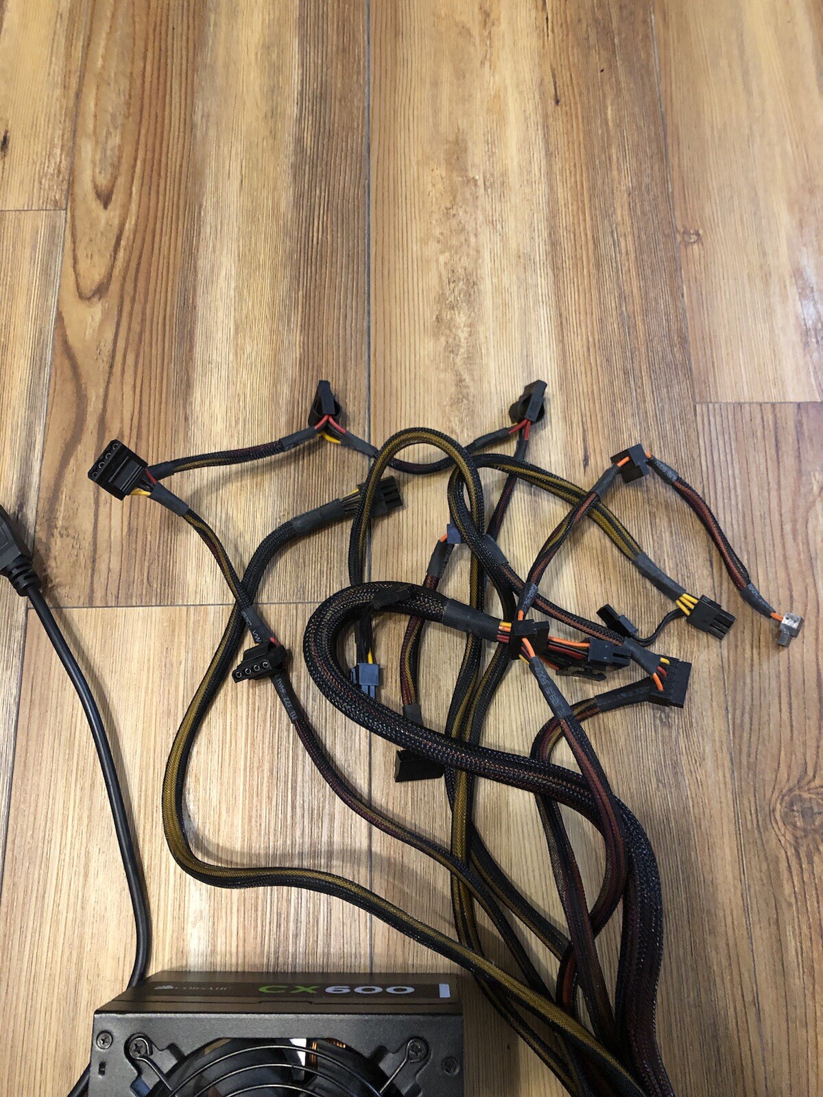 Corsair CX600 Model 75-001668 NOT WORKING PARTS ONLY