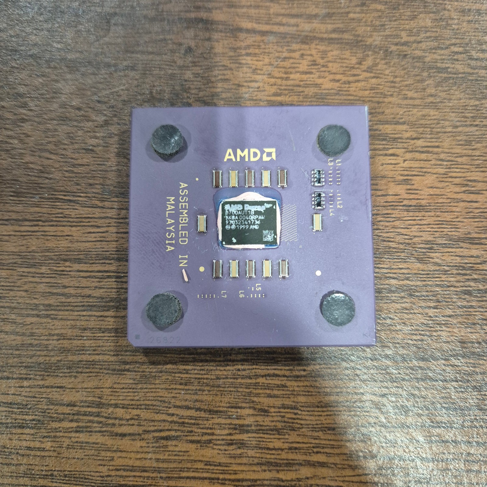 Vintage AMD Duron D700AUT1B Processor