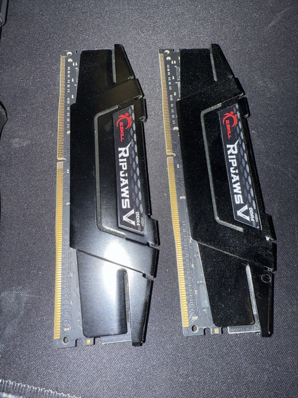 G. Skill Ripjaws v DDR4-3200 RAM 16GB (2x8GB) 3200MHz