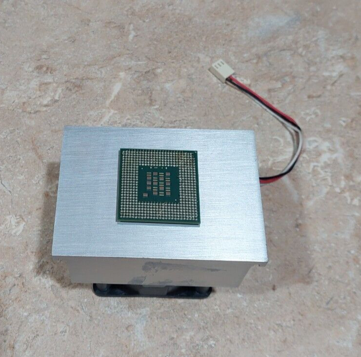 Gateway 980 AVC C6025B12L Fan With Heatsink For Server Motherboard P/N: 8006265