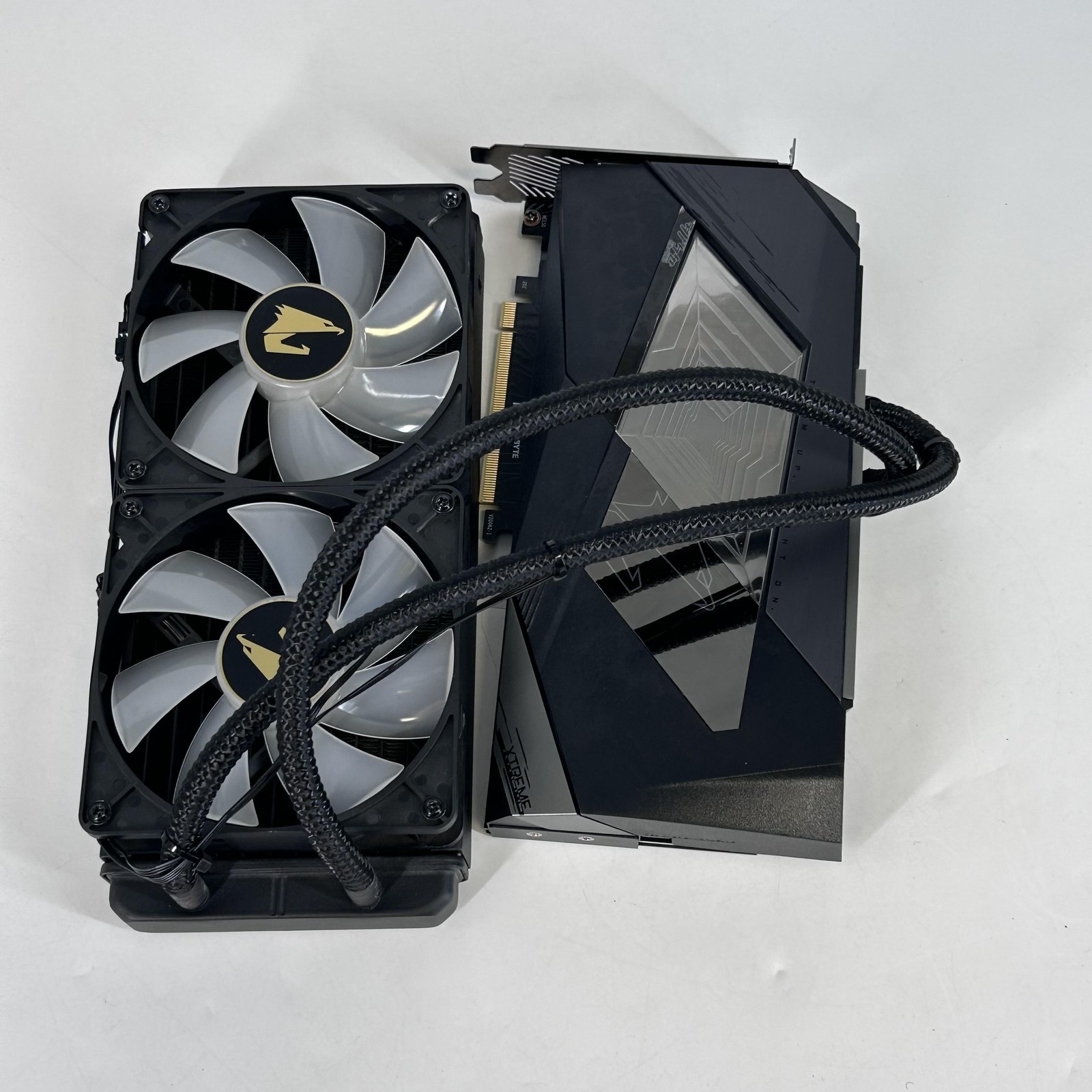 GIGABYTE Aorus Xtreme Waterforce GeForce RTX 3090 24GB- Graphics Card- Very Good