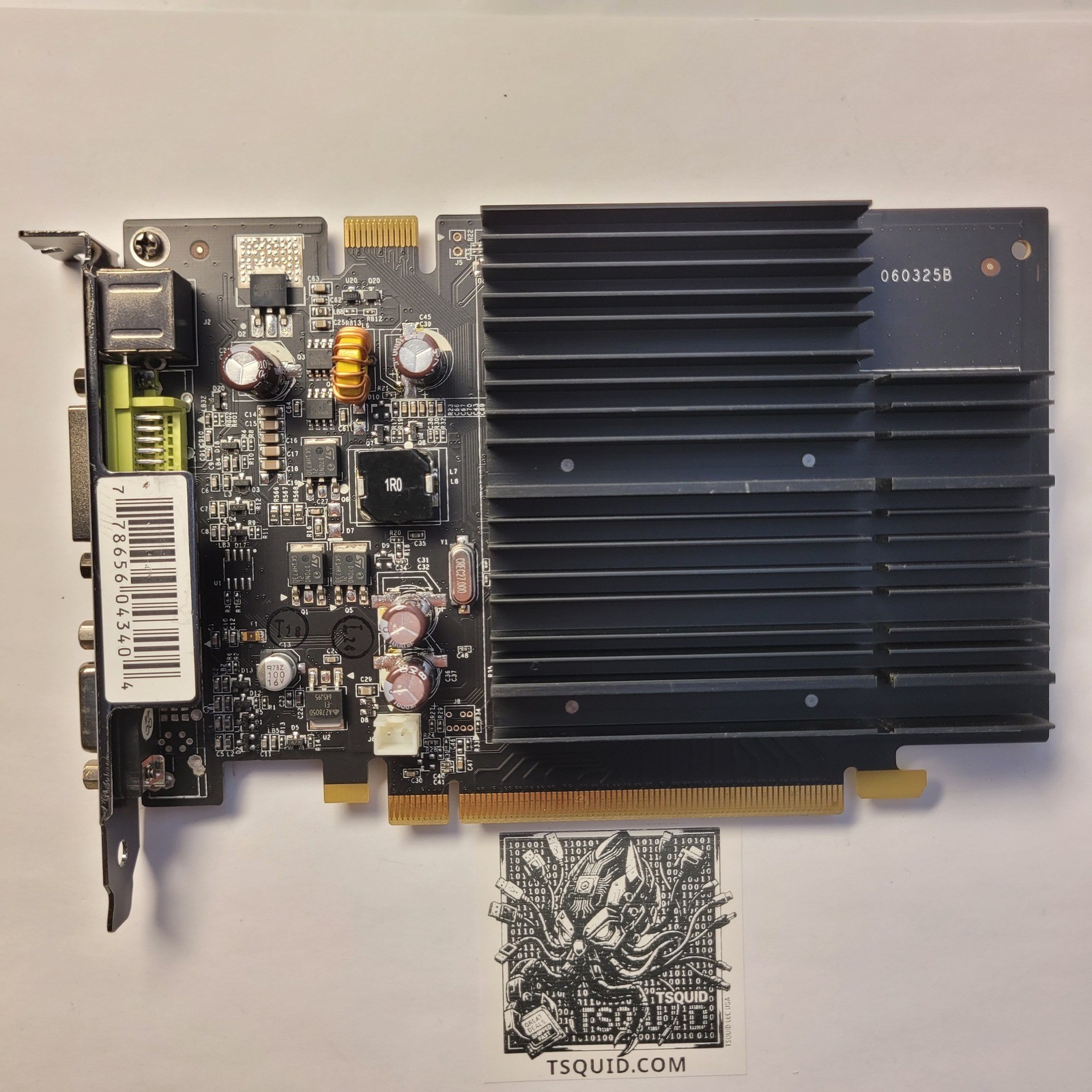 XFX GeForce 7300 GT PV-T73E-YARG 512MB DDR2 TV DVI PCI-E Graphics Card