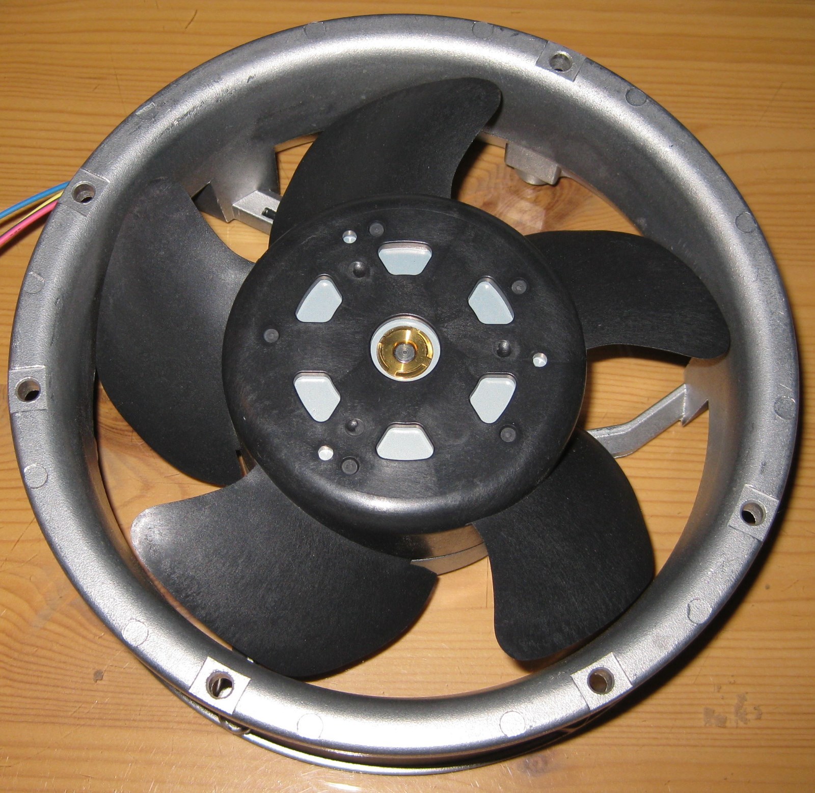 PM240-24D-1751B-2TP Large 24V DC Round Fan 250CFM 3350RPM Interfan PM240-24D