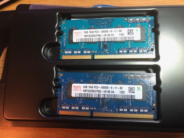 Hynix 4GB (2x2GB) 1Rx8 PC3-10600 DDR3 SDRAM Memory (HMT325S6CFR8C-H9)
