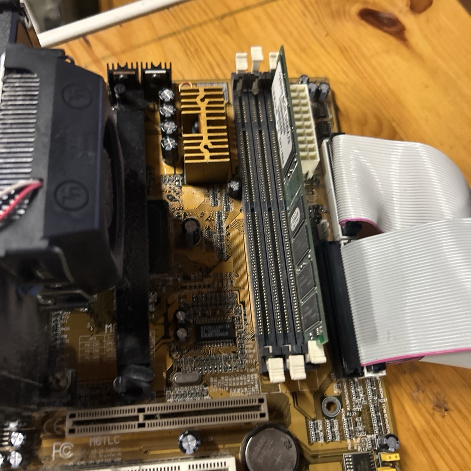 Slot 1 ATX Intel 440LX AGP ISA PCI SIMM SDRAM Biostat M6TLC Working Tested PII