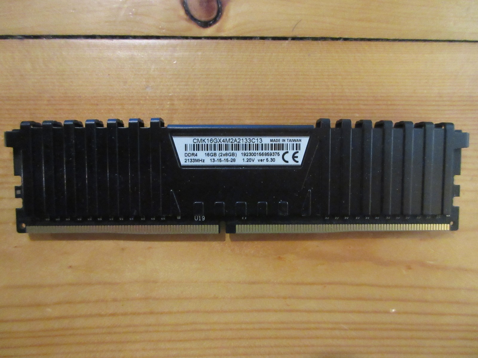 Corsair Vengeance LPX 8GB PC4-17000 DDR4 UDIMM Memory RAM CMK16GX4M2A2133C13