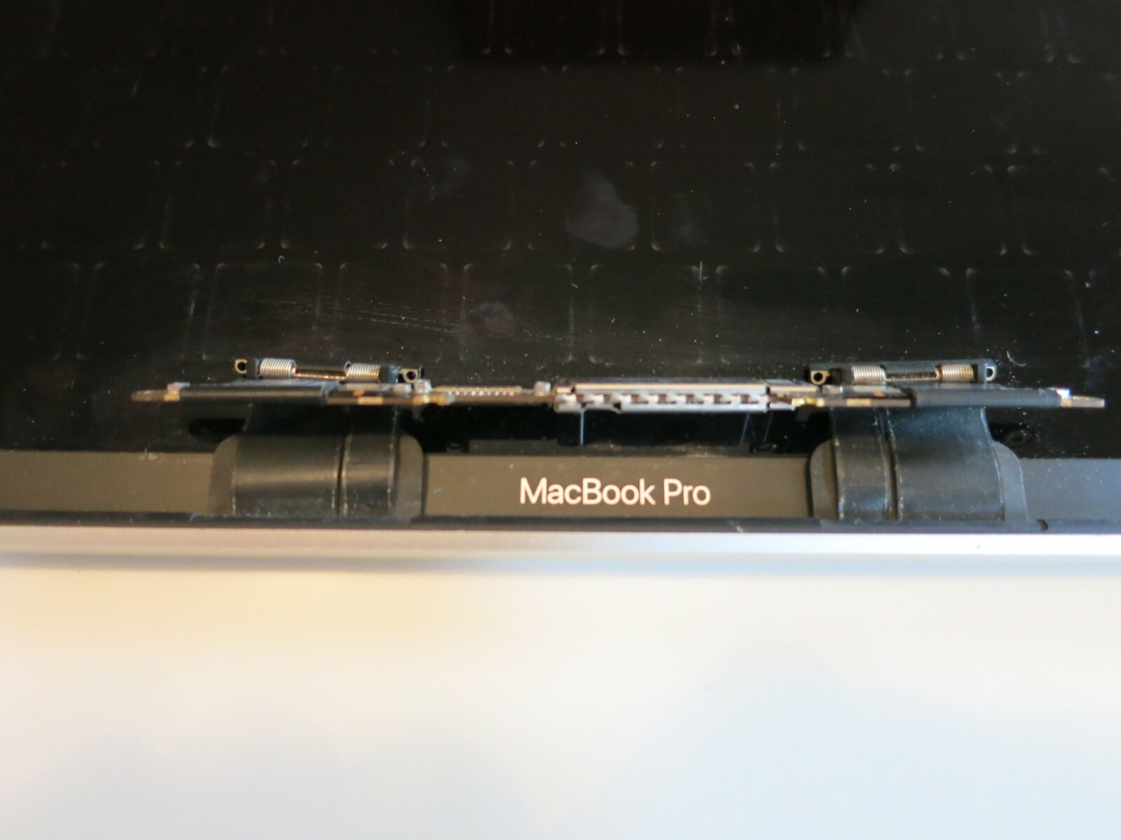 Original 2016/2017 MacBook Pro 13″ Silver A1706/A1708 LCD Assembly 661-05096