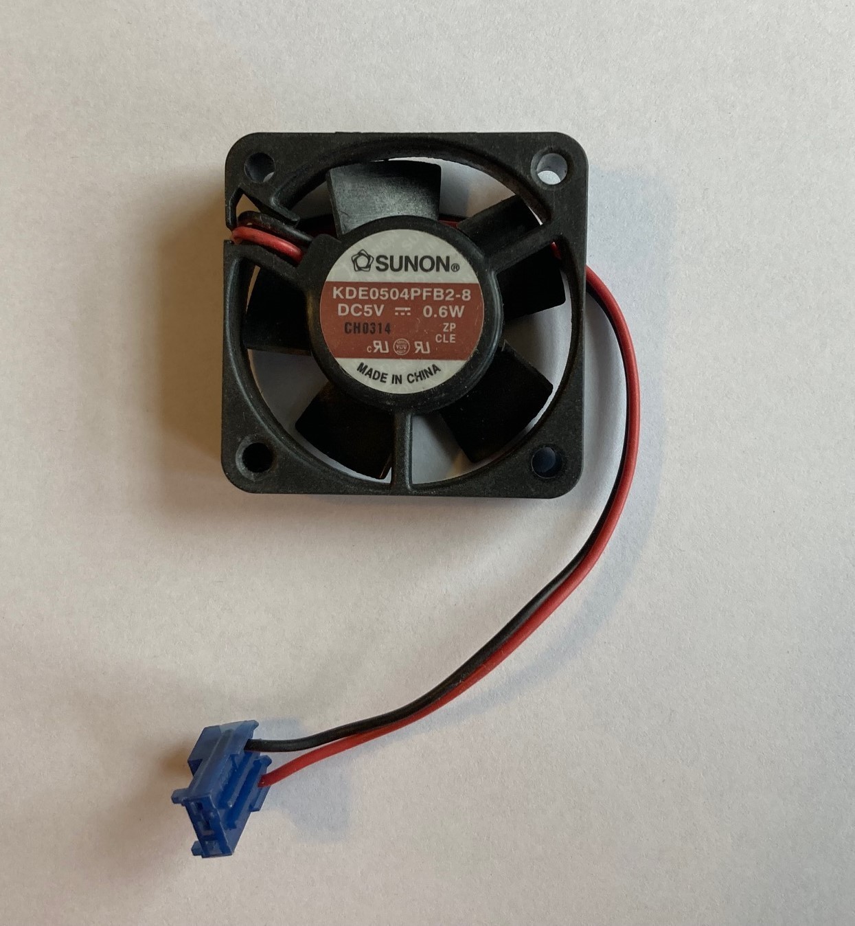 NEW SUNON KDE0504PFB2-8 5V DC 6.2 CFM BALL BEARING 40 MM SQUARE COOLING FAN
